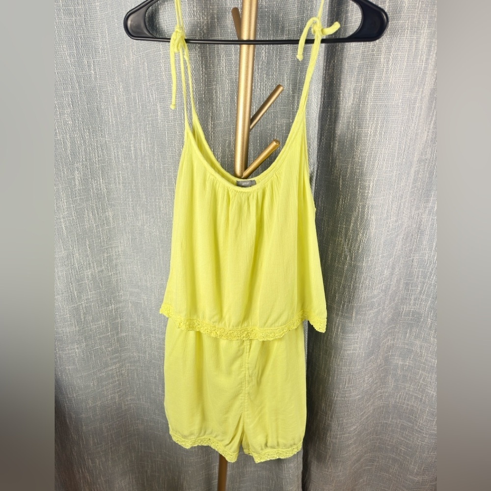 Aerie Bright Yellow Sleeveless Tie Shoulder Shorts Romper w/ Pockets Size Large